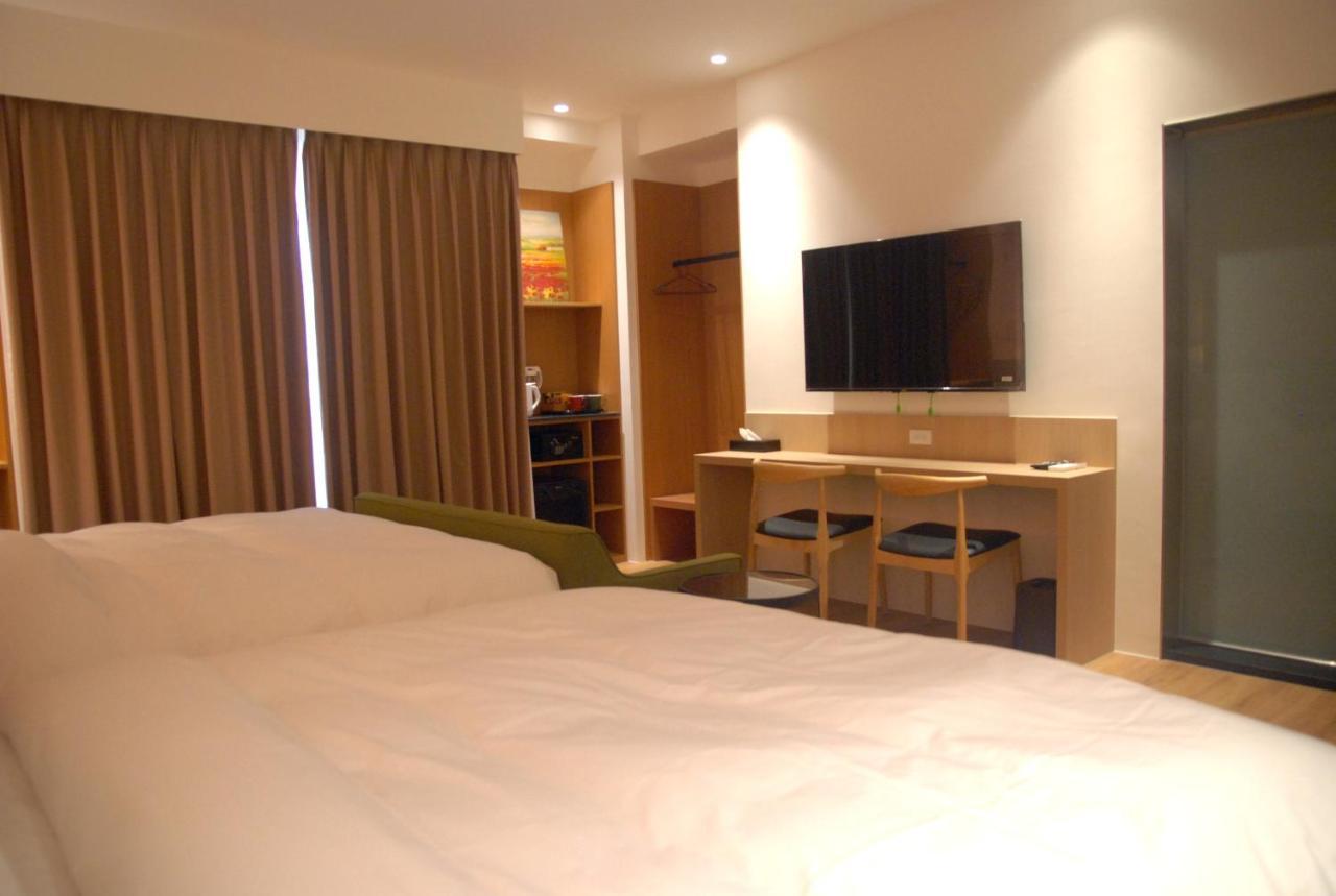 Hotel 鹹菜巷8號 Tainan Exterior foto